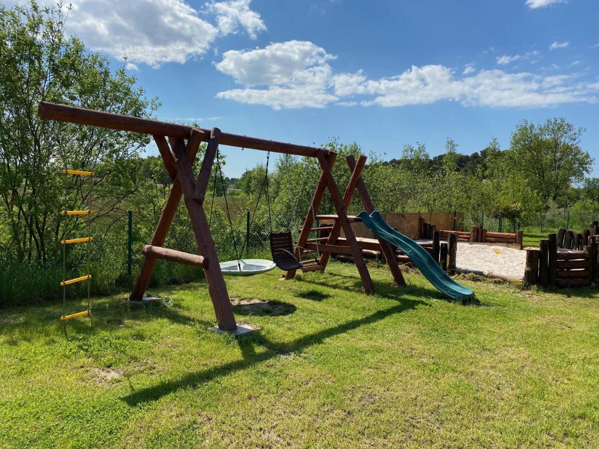 Bobrowe Zacisze - Domki Letniskowe Zarnowska Exteriör bild